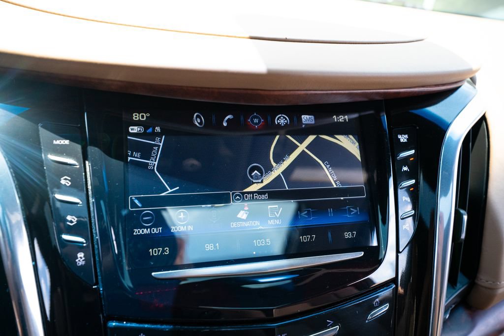 Used 2017 Cadillac Escalade Platinum AWD/4WD image 38