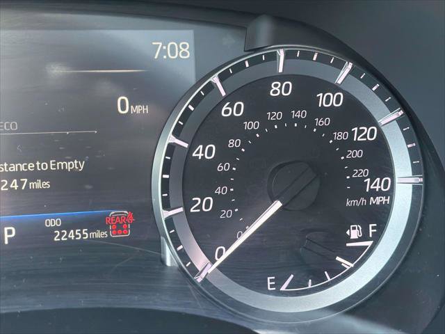 Certified 2025 Toyota Highlander XLE FWD image 14