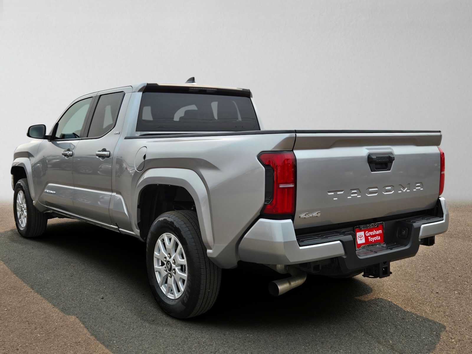 Certified 2026 Toyota Tacoma SR5 AWD/4WD image 5