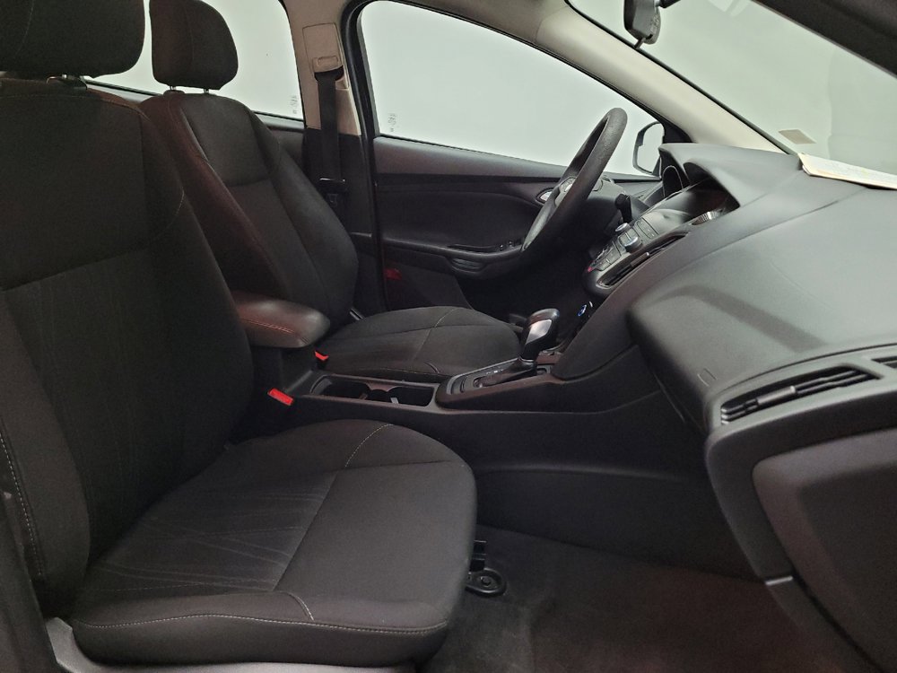 Used 2018 Ford Focus SE FWD image 21