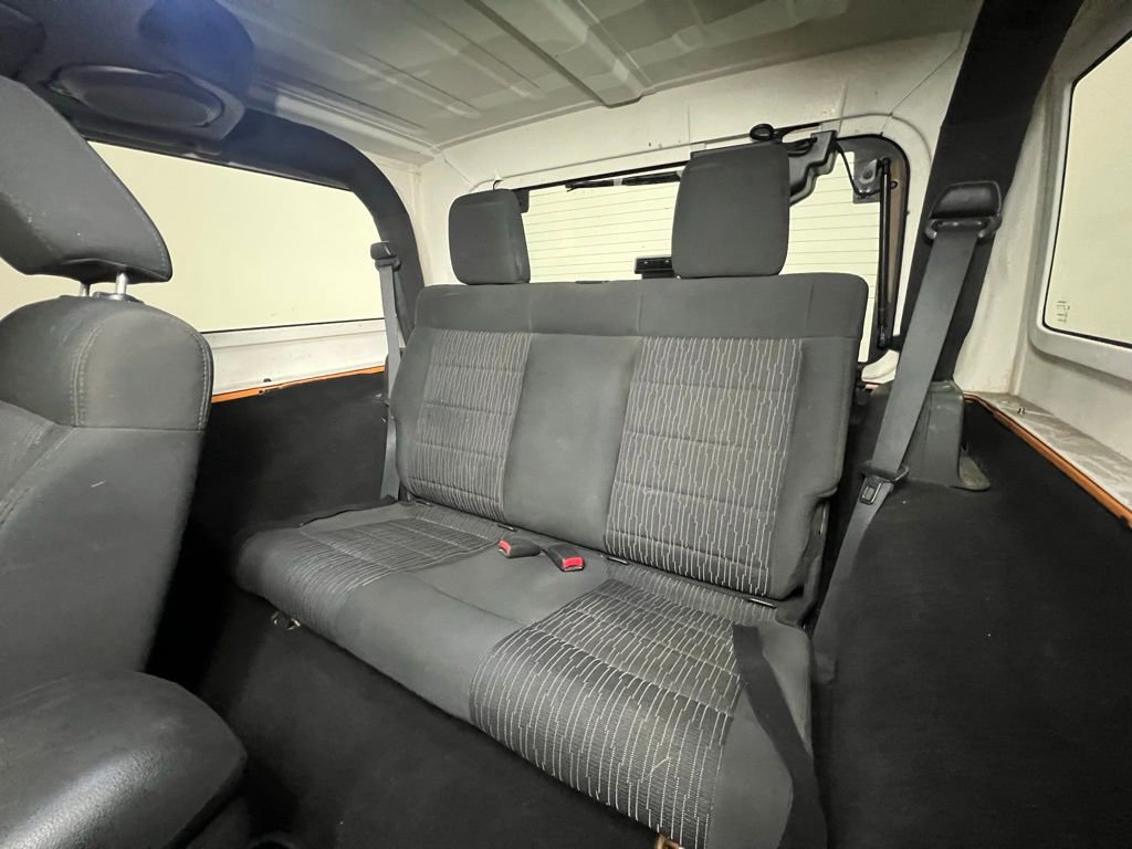 Used 2012 Jeep Wrangler Rubicon w/ Dual Top Group image 5