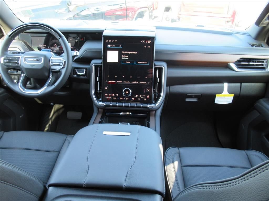 New 2026 GMC Yukon Denali w/ Denali Reserve Package AWD/4WD image 13