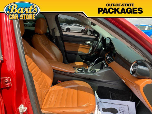 Used 2018 Alfa Romeo Giulia Ti w/ Quick Order Package 22X Lusso AWD/4WD image 15