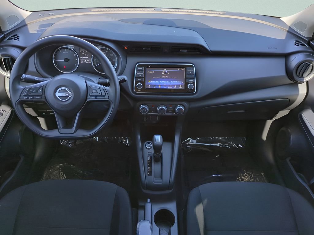 Certified 2025 Nissan Kicks Play S image 15