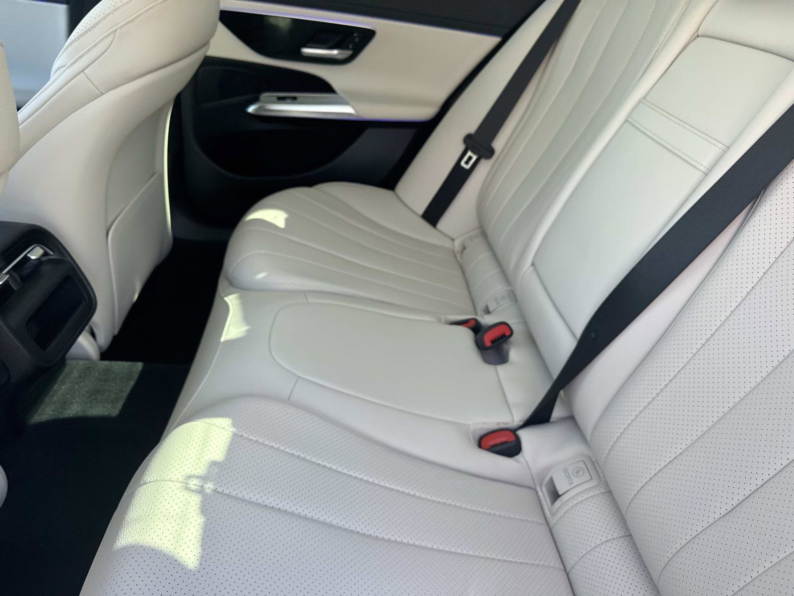 Certified 2024 Mercedes-Benz E 350 4MATIC Sedan image 12