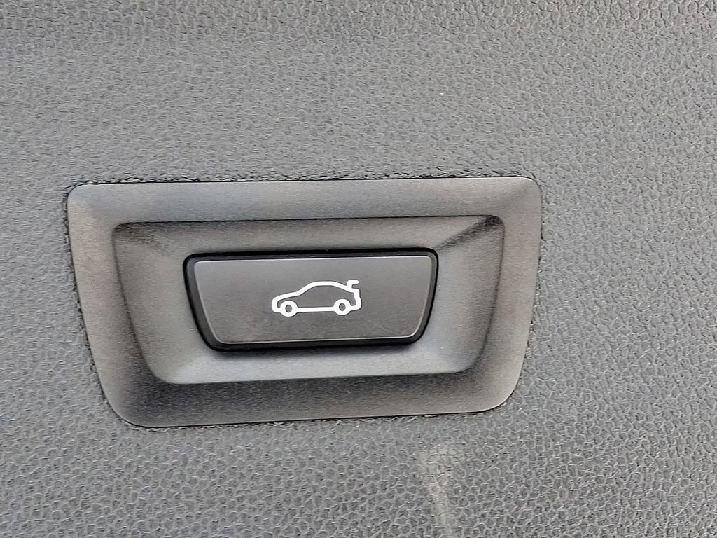 Used 2025 BMW iX xDrive50 w/ Premium Package image 30