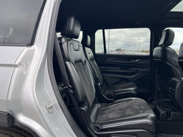 Used 2023 Jeep Grand Cherokee L Laredo AWD/4WD image 18