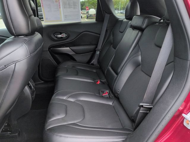 Used 2019 Jeep Cherokee Limited w/ Technology Group FWD image 14