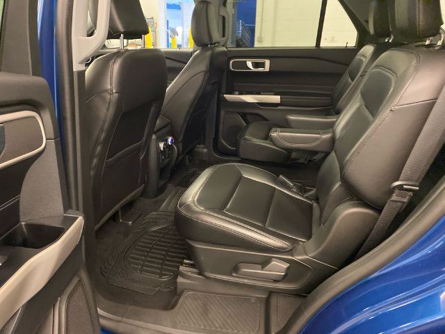 Used 2021 Ford Explorer XLT w/ Equipment Group 202A AWD/4WD image 36