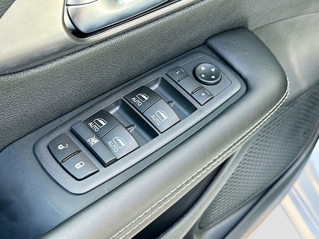 New 2026 Chrysler Pacifica Select image 23