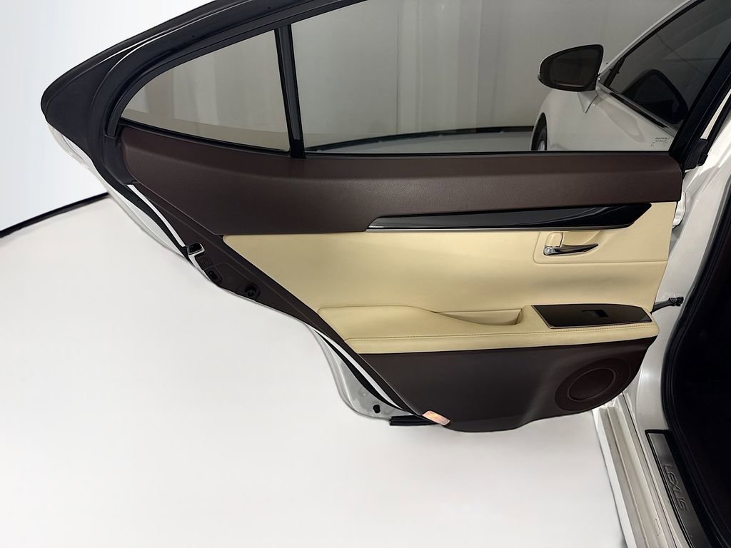 Used 2016 Lexus ES 350 w/ Accessory Package image 26