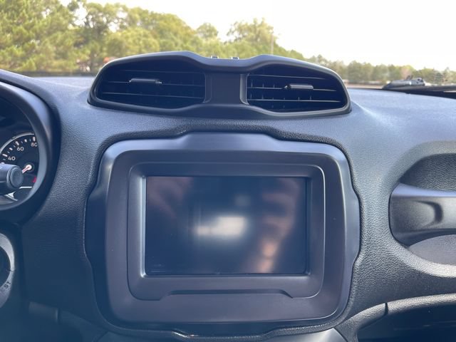 Used 2018 Jeep Renegade Latitude w/ Cold Weather Group AWD/4WD image 23