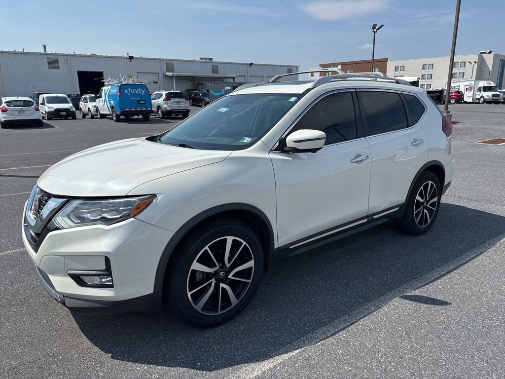 Used 2018 Nissan Rogue SL w/ Premium Package image 2