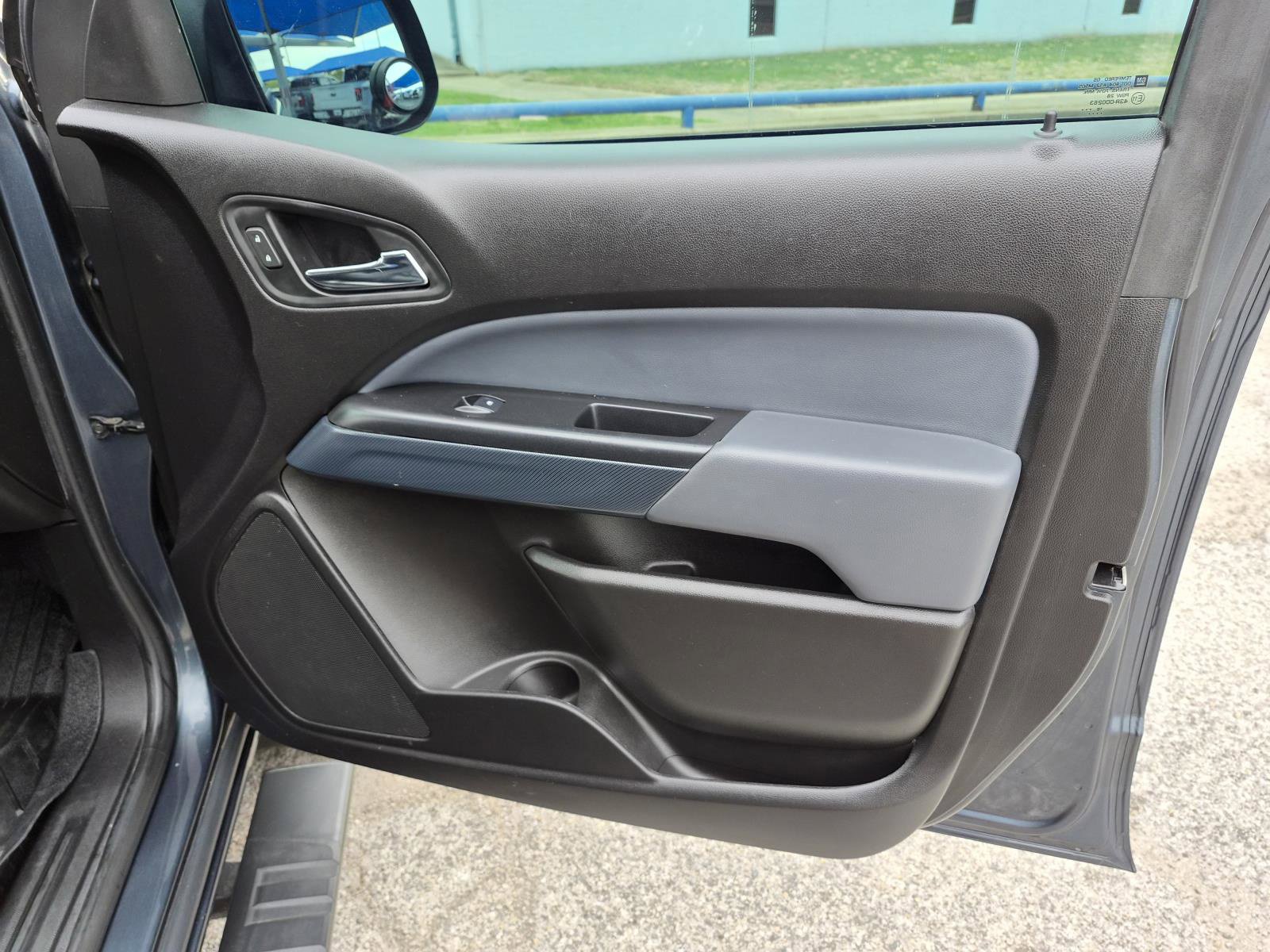 Used 2019 Chevrolet Colorado Z71 AWD/4WD image 9