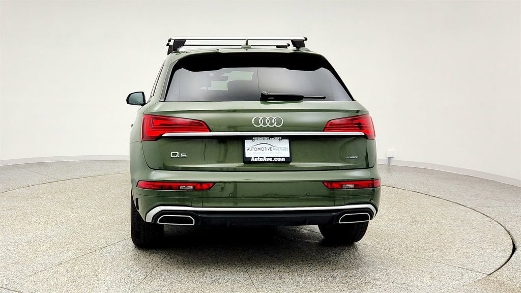 Used 2024 Audi Q5 2.0T Premium w/ Convenience Package image 5
