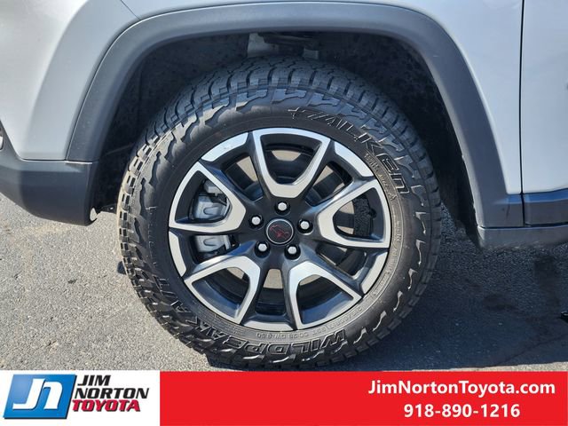 Used 2025 Jeep Compass Trailhawk image 13