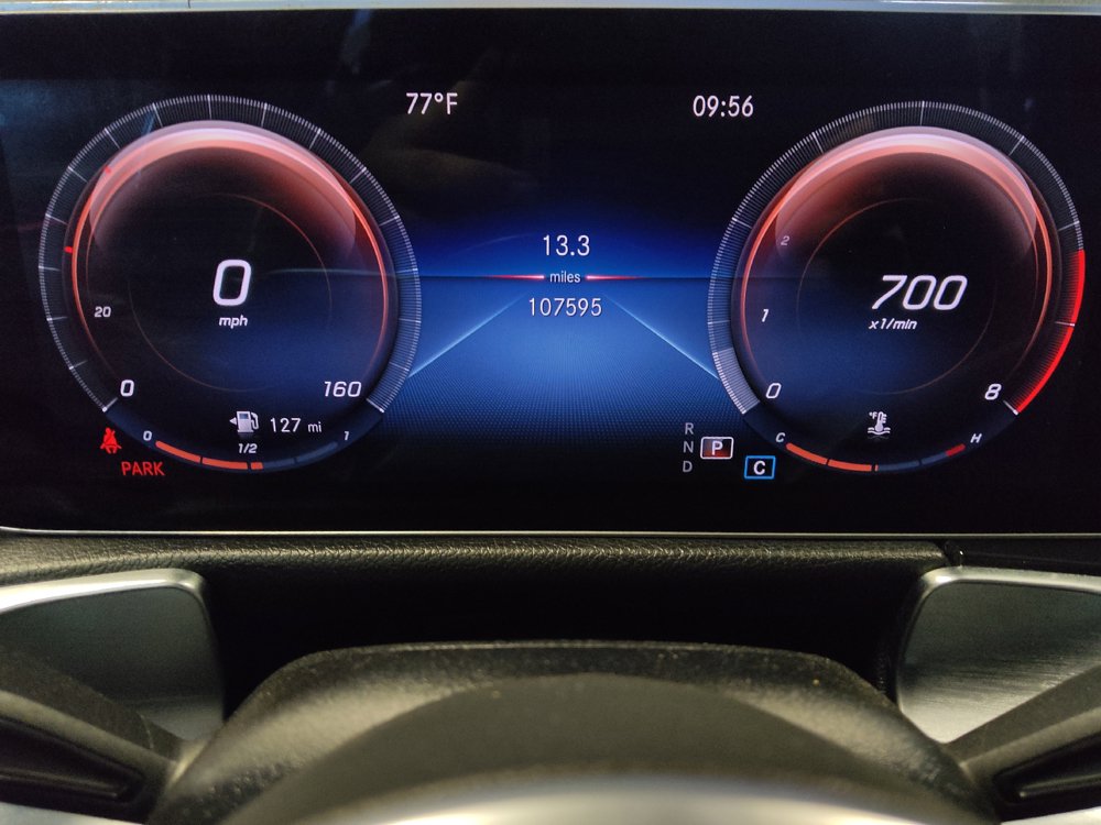 Used 2021 Mercedes-Benz GLB 250 4MATIC w/ Premium Package image 23