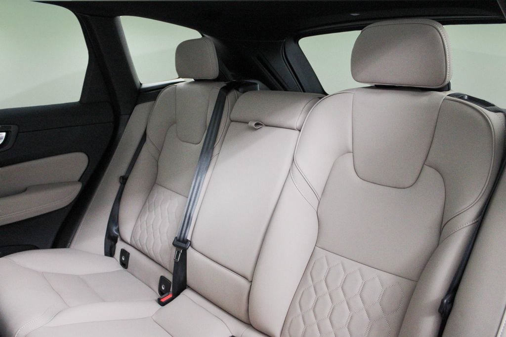New 2026 Volvo XC60 B5 Plus w/ Protection Package Premier AWD/4WD image 25