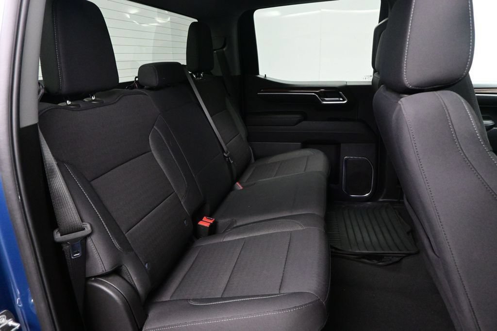 Used 2024 Chevrolet Silverado 1500 LT AWD/4WD image 28