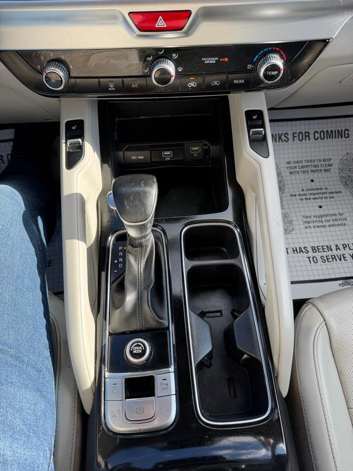 Used 2020 Kia Telluride S w/ S 8 Passenger Seating Package image 19