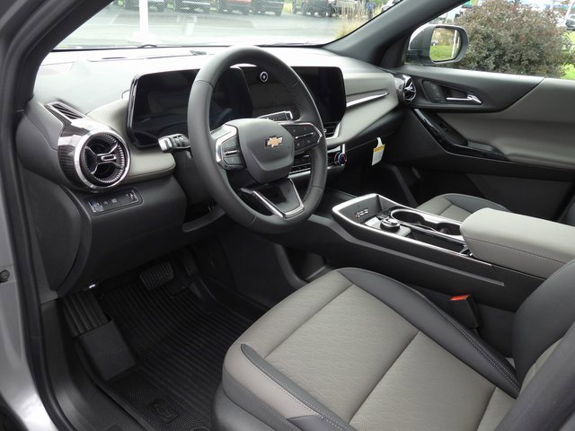 New 2026 Chevrolet Equinox LT w/ Safety and Technology Package image 33