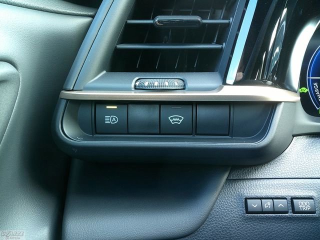 New 2026 Toyota Crown XLE image 14