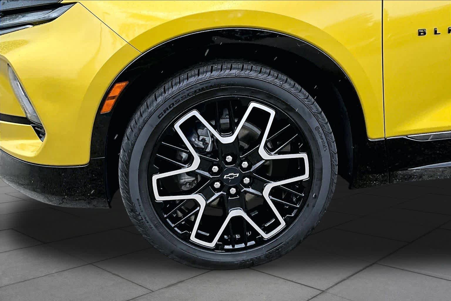 Used 2023 Chevrolet Blazer RS w/ Driver Confidence II Package FWD image 11