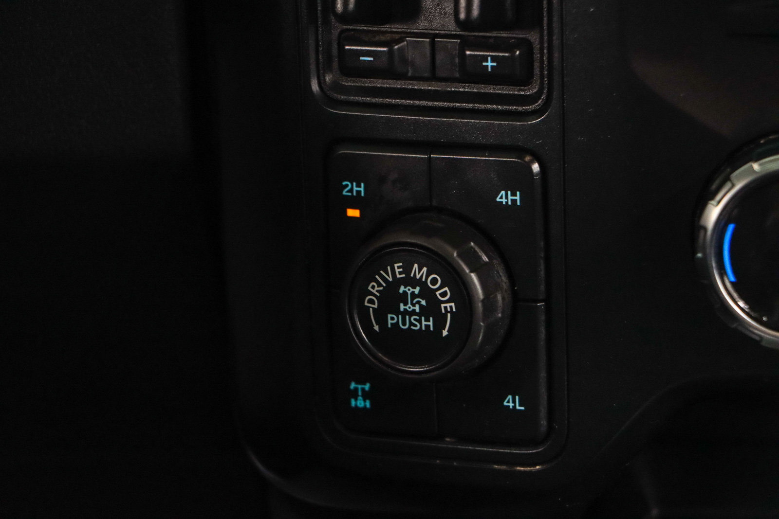 Used 2024 Ford F250 Lariat w/ Lariat Ultimate Package image 22