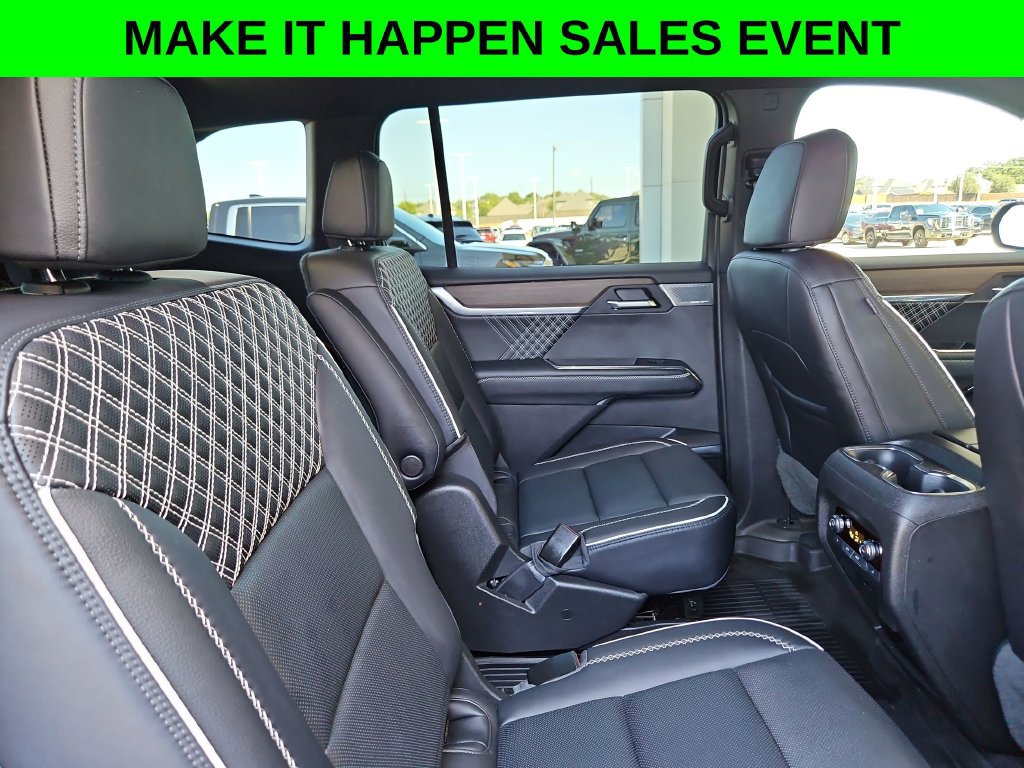 Used 2025 GMC Acadia Denali w/ Super Cruise Package FWD image 27