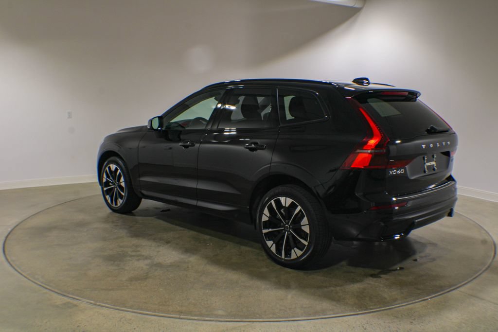 Certified 2026 Volvo XC60 B5 Plus AWD/4WD image 3