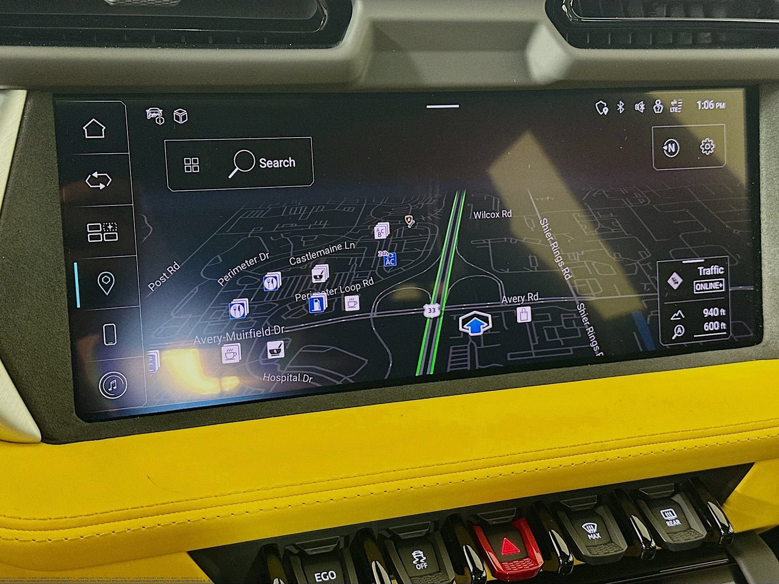 Used 2025 Lamborghini Urus SE AWD/4WD image 17