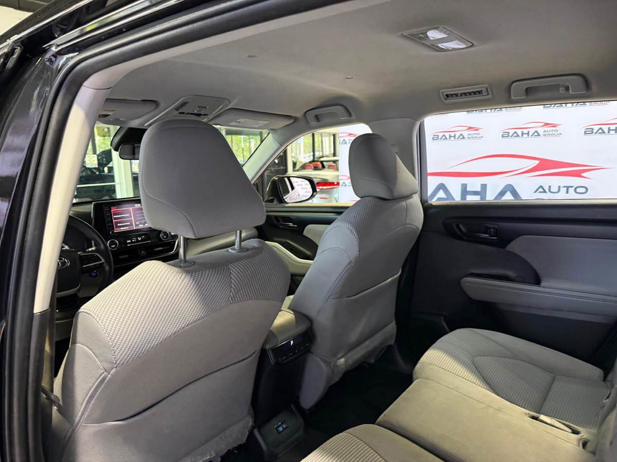 Used 2022 Toyota Highlander L FWD image 67