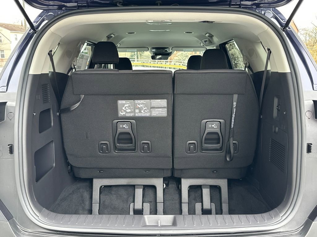 New 2026 Kia Carnival LX FWD image 6