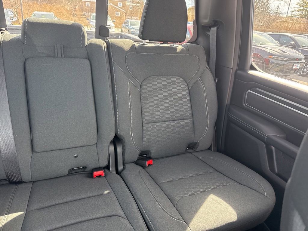 New 2026 RAM 1500 4x4 Crew Cab image 15