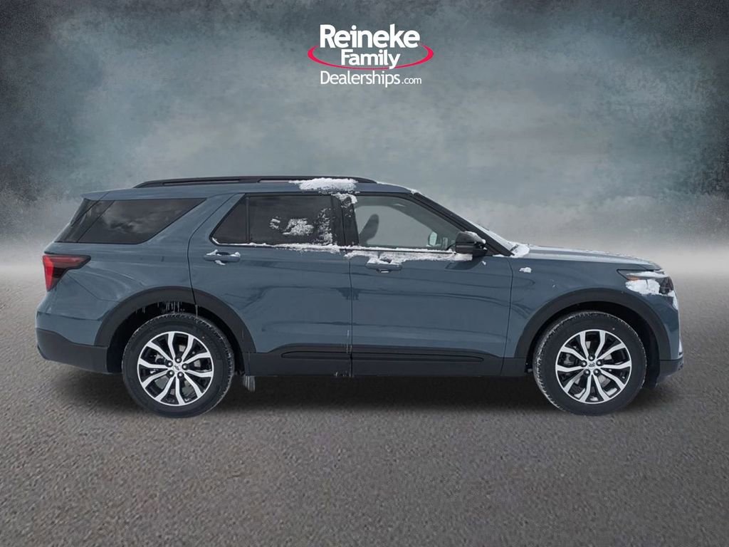 New 2026 Ford Explorer ST-Line AWD/4WD image 4