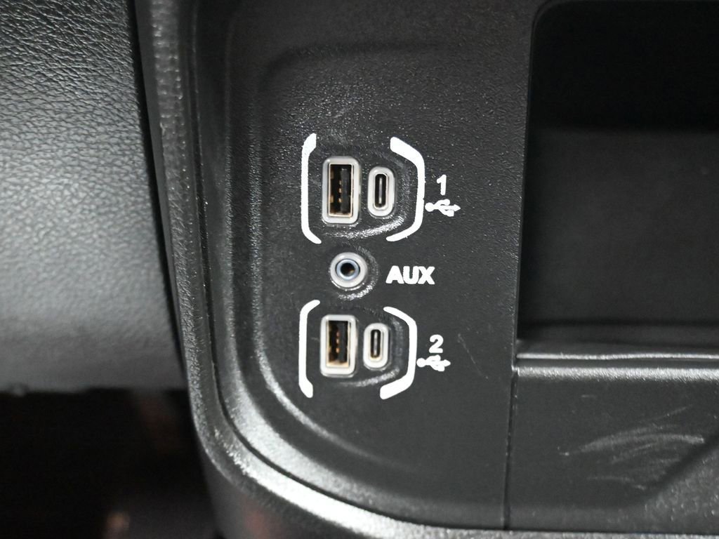 Used 2024 RAM 3500 Big Horn image 32