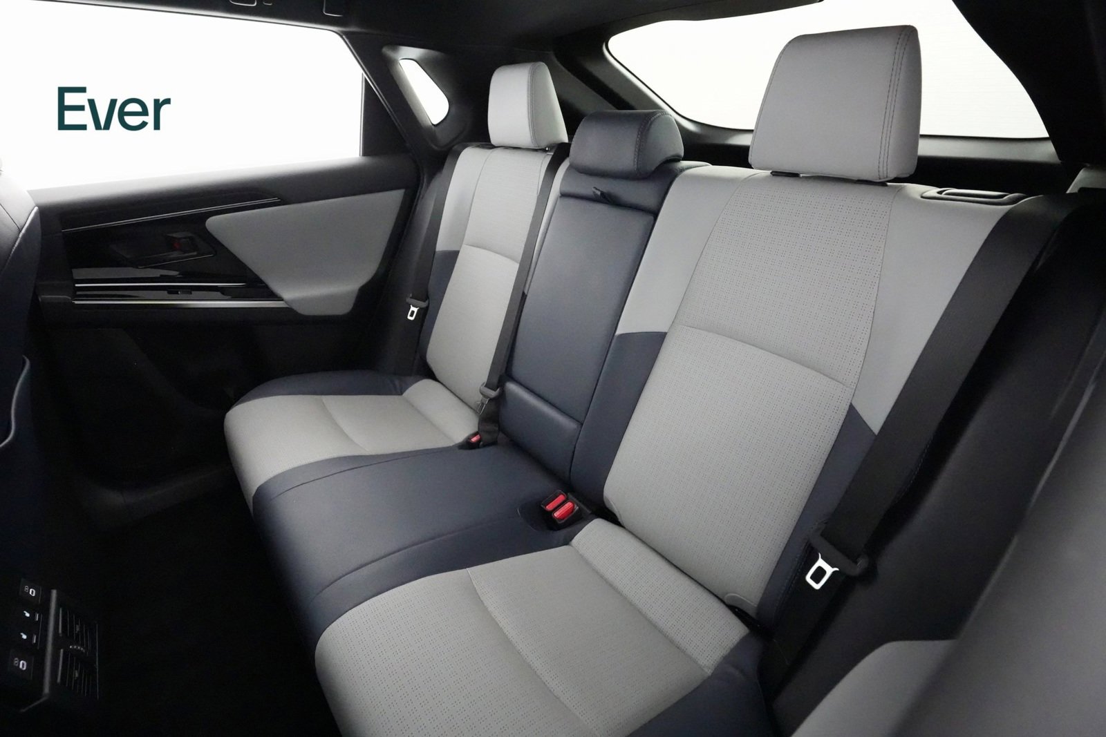 Used 2023 Subaru Solterra AWD image 10