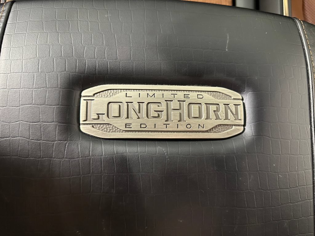 Used 2022 RAM 1500 Limited w/ Body Color Bumper Group AWD/4WD image 42