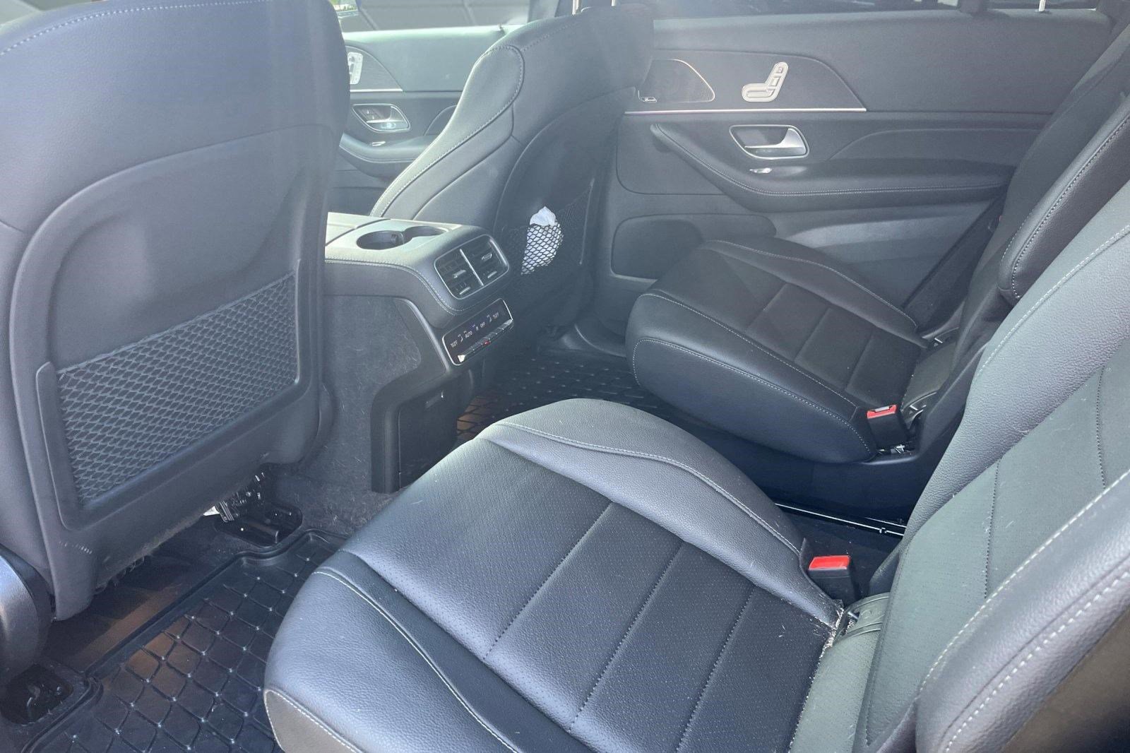 Used 2024 Mercedes-Benz GLS 450 4MATIC image 9