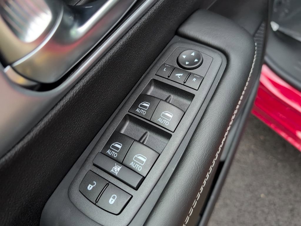 New 2026 Chrysler Pacifica Limited AWD/4WD image 27
