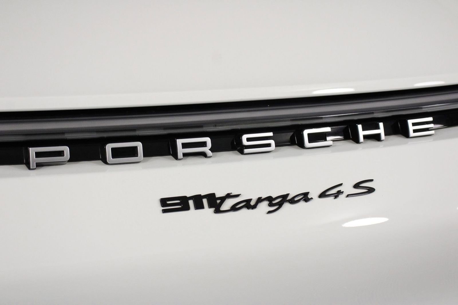 Certified 2024 Porsche 911 Targa 4S image 22