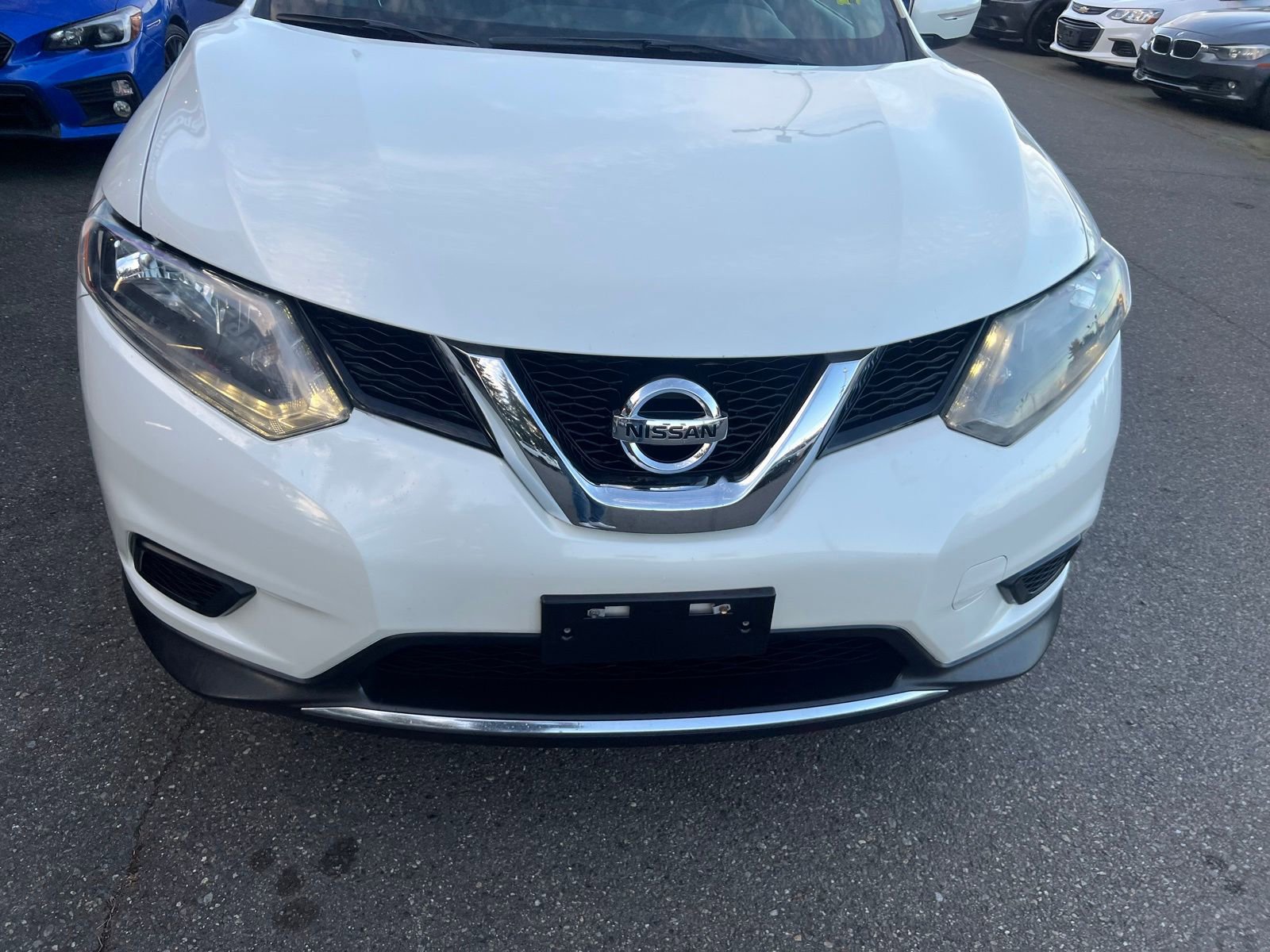 Used 2015 Nissan Rogue SV w/ SV Moonroof Package image 12