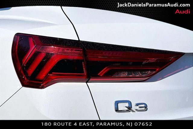 Used 2023 Audi Q3 2.0T Premium w/ Convenience Package image 22