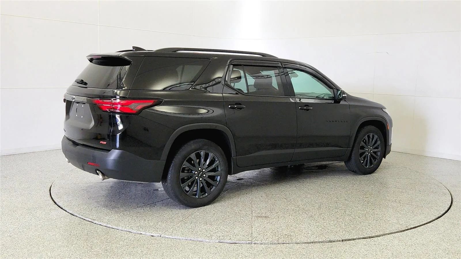 Used 2023 Chevrolet Traverse RS AWD/4WD image 7