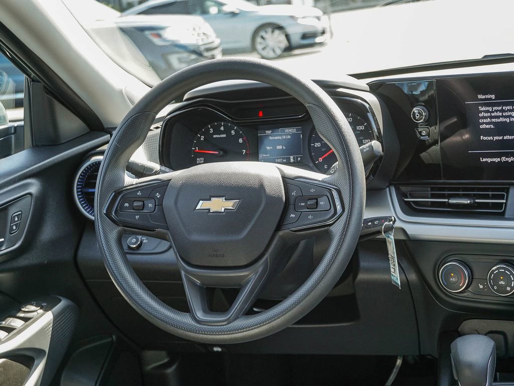 Used 2026 Chevrolet Trax LS w/ LS Convenience Package image 16