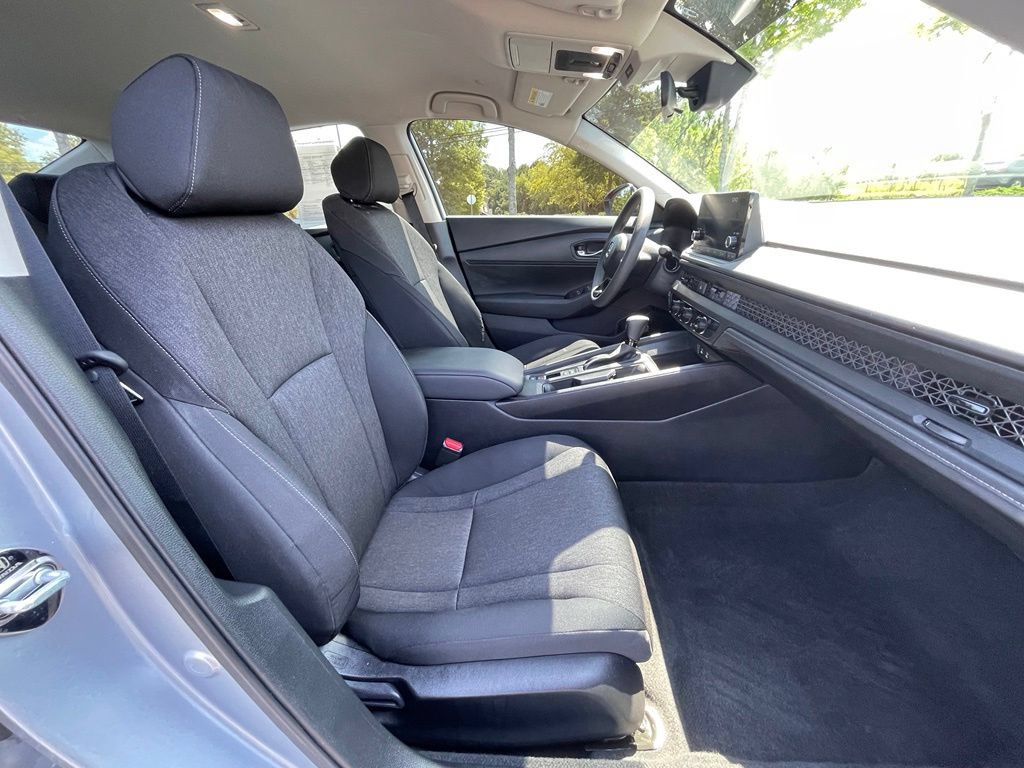 Certified 2025 Honda Accord LX image 36