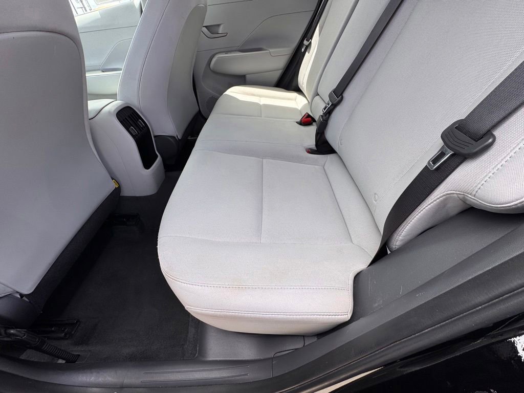 Used 2024 Hyundai Kona SEL AWD/4WD image 30