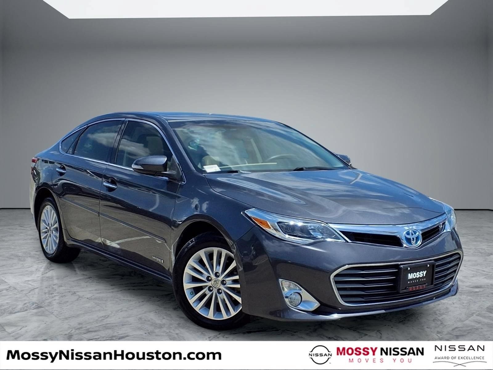 Used 2014 Toyota Avalon XLE Touring FWD image 1