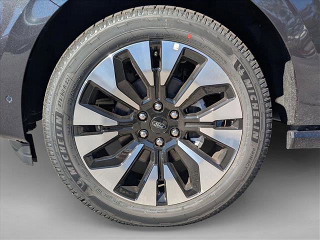 New 2025 Ford Expedition Max Platinum w/ Driver's Package image 9