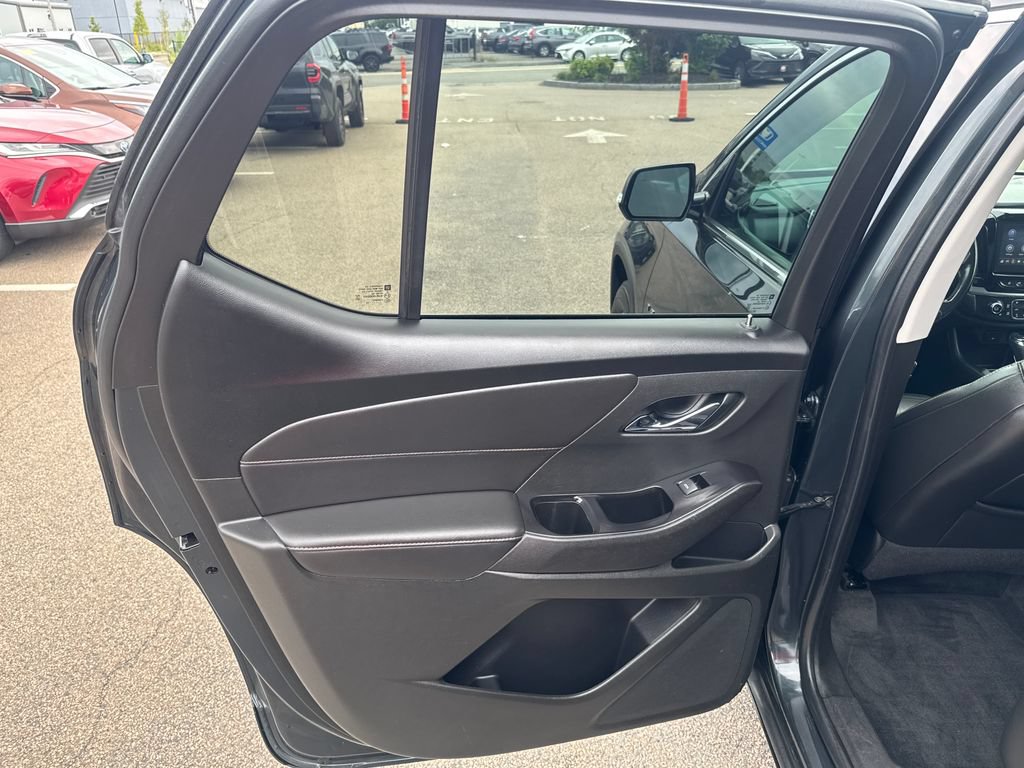 Used 2020 Chevrolet Traverse LT AWD/4WD image 39